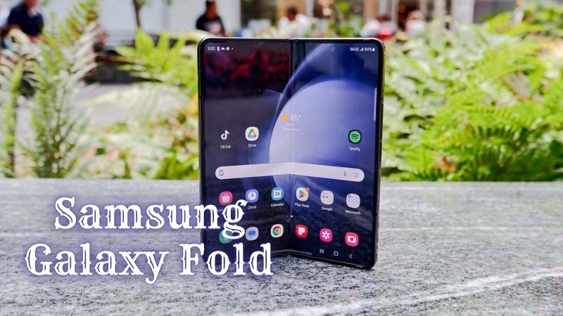 Samsung Galaxy Fold- The Largest Smartphone Screen
